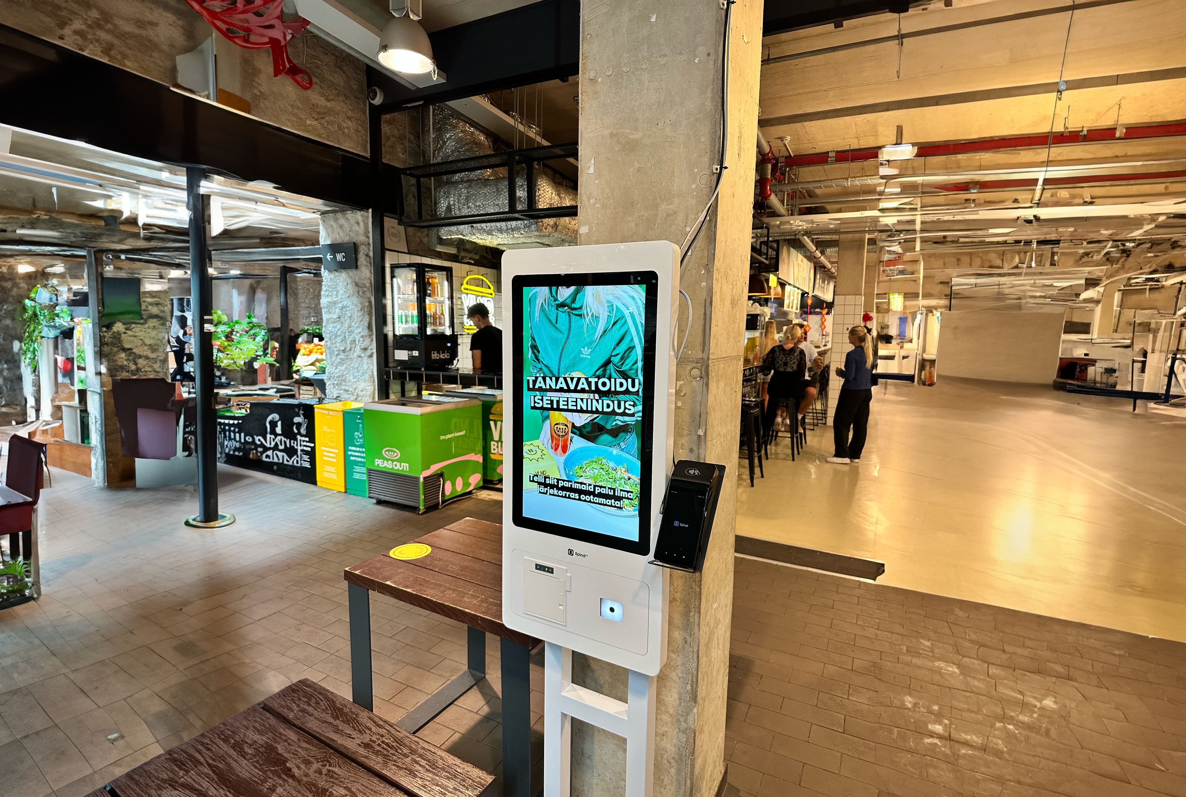 Self-service kiosk